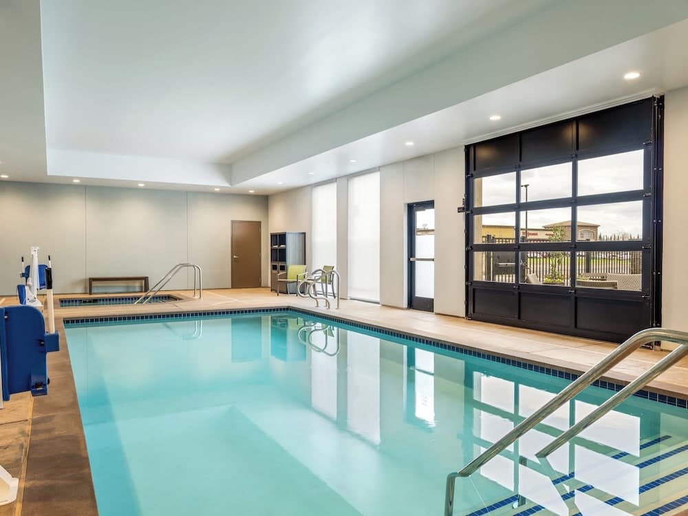 La Quinta Inn And Suites By Wyndham Lincoln gallery photo in Lincoln, CA — image 33