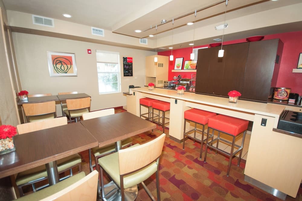 TownePlace Suites by Marriott Gahanna property views in Columbus, OH — gallery photo 3