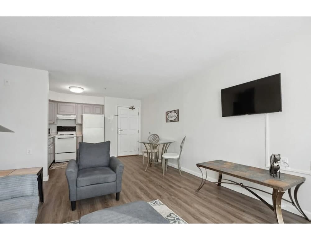 Highland Estates Condotel interior in Mesquite, NV — gallery photo 2