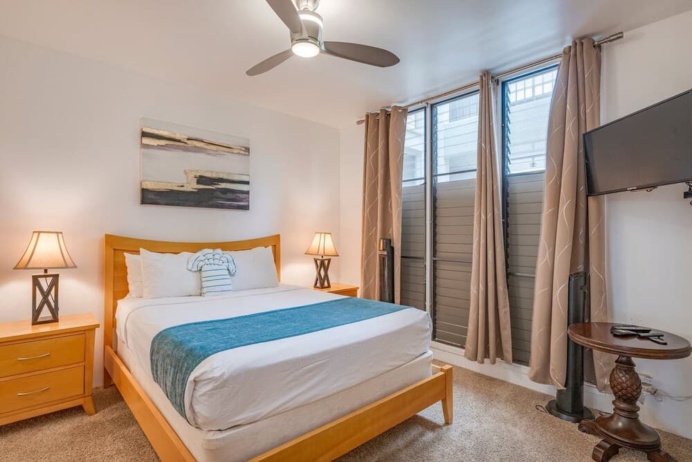 Hale Mahina B304 interior in Lahaina, HI — gallery photo 2