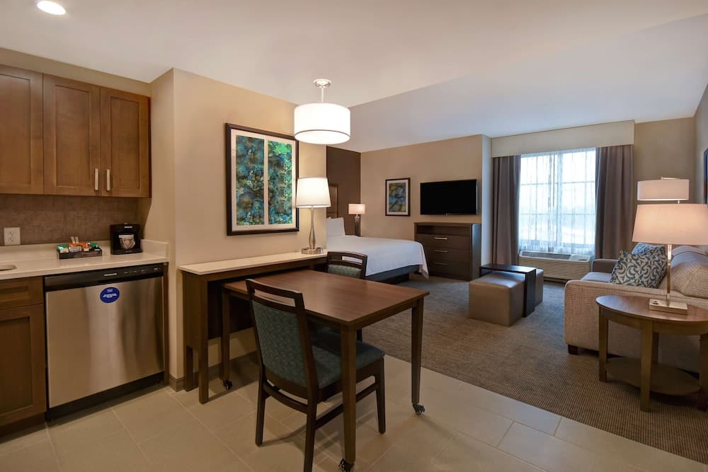 Homewood Suites by Hilton Orlando at Flamingo Crossings gallery photo in Winter Garden, FL — image 40