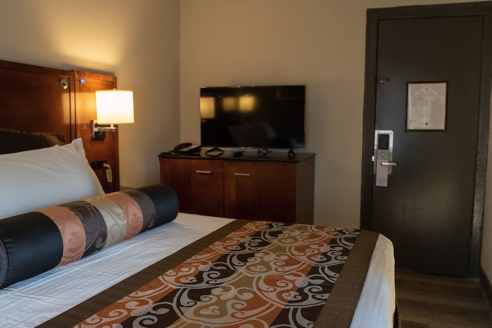 Hotel Chataura gallery photo in Dearborn, MI — image 16