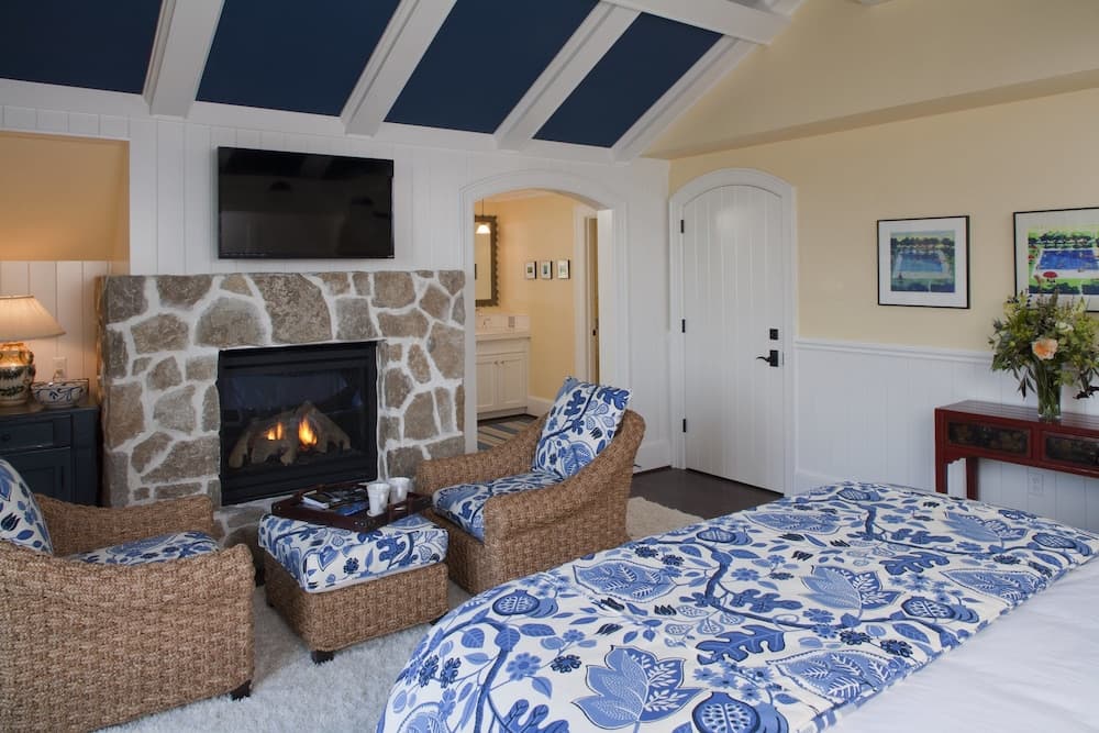 The Inn at Pleasant Beach gallery photo in Bainbridge Island, WA — image 18