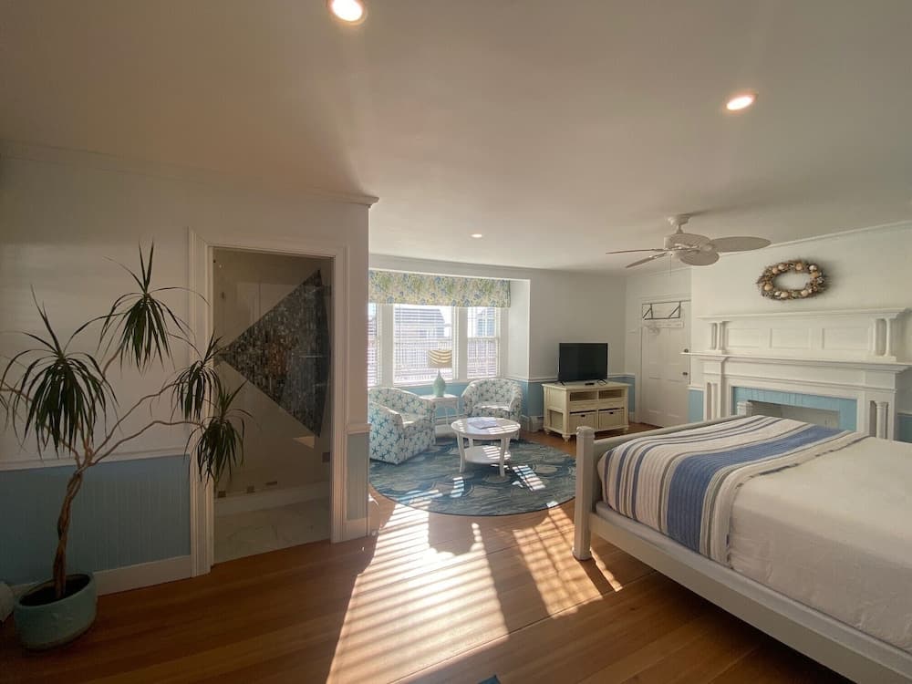 Beach Breeze Inn gallery photo in Falmouth, MA — image 70