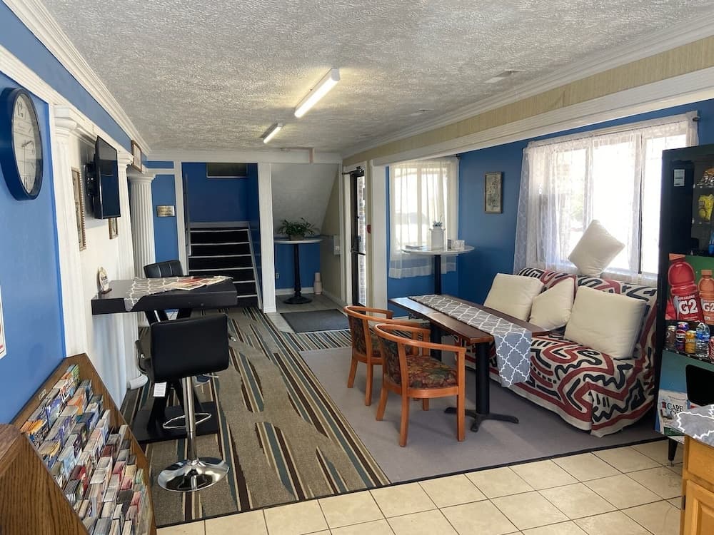 Coyote East Motel interior in Limon, CO — gallery photo 2