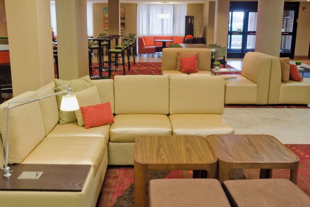 Courtyard by Marriott Layton interior in Layton, UT — gallery photo 2