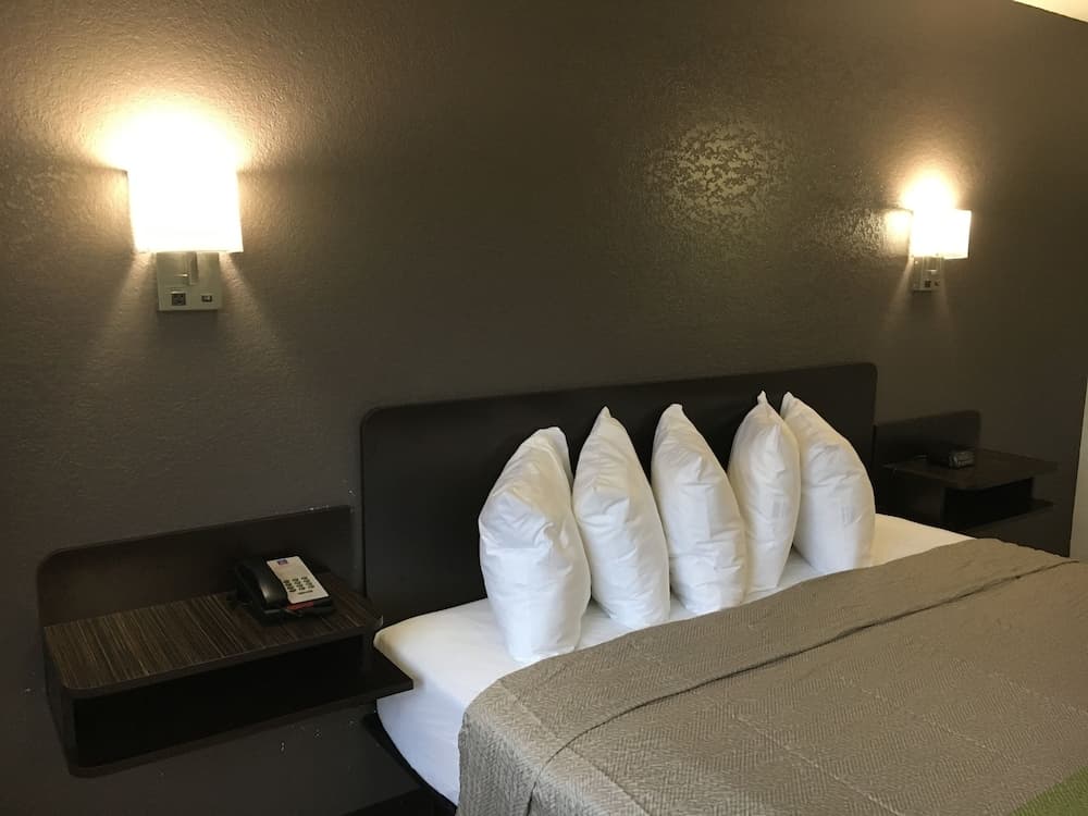Extended Stay property views in Pensacola, FL — gallery photo 3