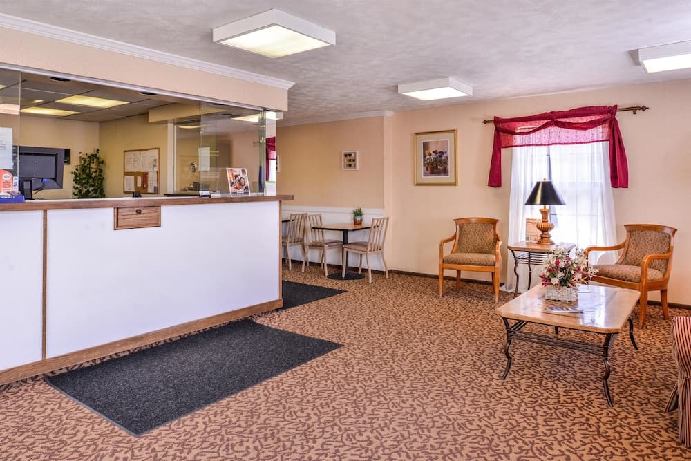 Americas Best Value Inn Alliance property views in Alliance, OH — gallery photo 3