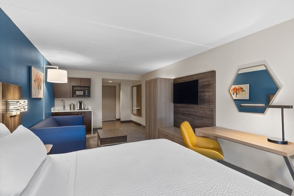 Holiday Inn Express Hotel & Suites Danbury - I-84 by IHG gallery photo in Danbury, CT — image 37