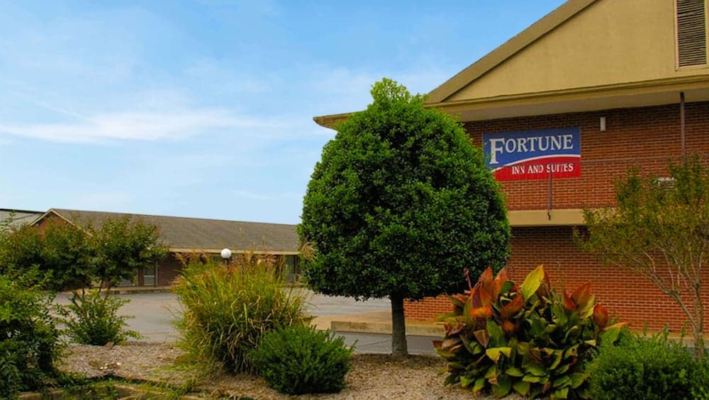 Fortune Inn And Suites Newport featured exterior or lobby in Newport, AR — similar hotel