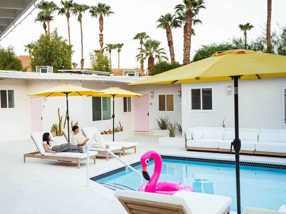 Standard Room, 2 Queen Beds, Kitchenette, Garden View property views in Palm Springs, CA — gallery photo 3