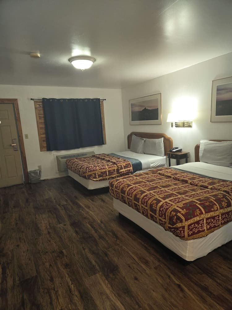 Payson Inn & Suites featured exterior or lobby in Payson, AZ — similar hotel