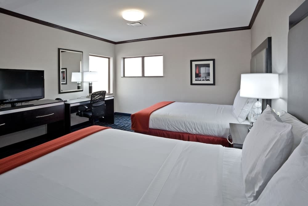 Holiday Inn Express Cleveland Airport - Brookpark by IHG interior in Brook Park, OH — gallery photo 2