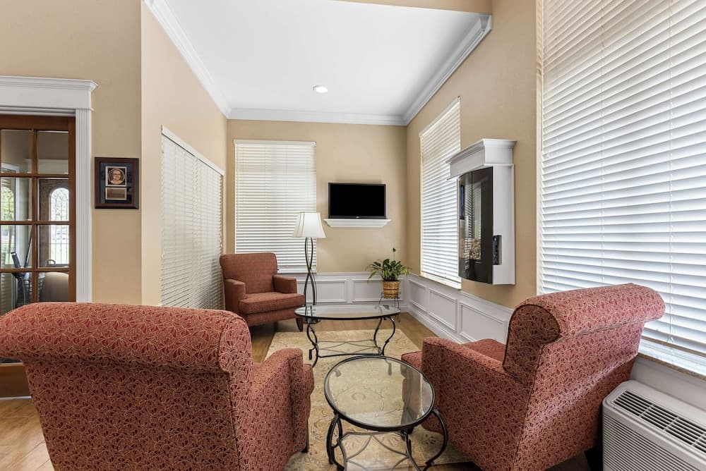 Best Western of Harbor Springs interior in Harbor Springs, MI — gallery photo 2