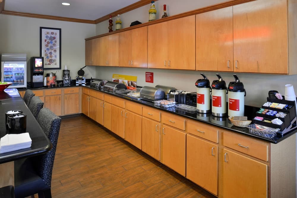 Towneplace Suites by Marriott Warren gallery photo in Warren, MI — image 30