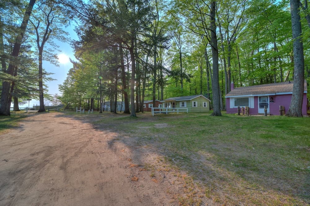 Scenic Drive Resort by DreamStay gallery photo in Muskegon, MI — image 52