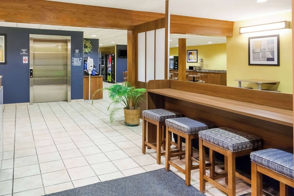Microtel Inn & Suites by Wyndham Dickson City/Scranton property views in Scranton, PA — gallery photo 3