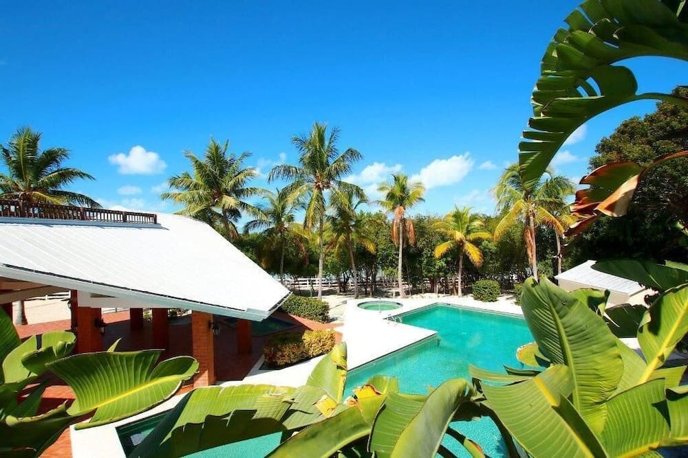 Bahia Bay Resort interior in Key Largo, FL — gallery photo 2