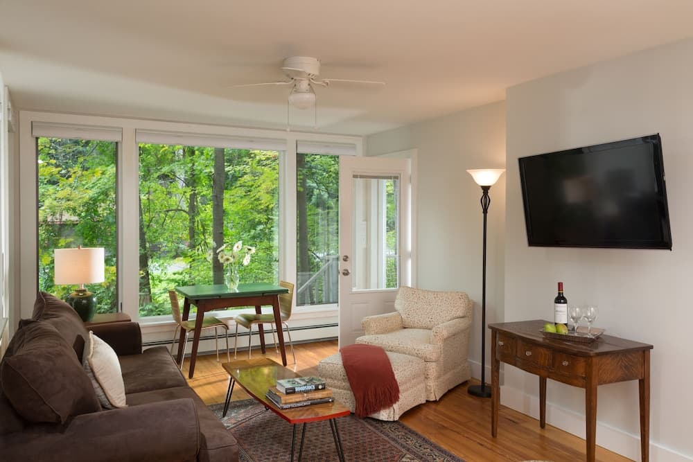 The Woodstock Inn on the Millstream gallery photo in Woodstock, NY — image 26