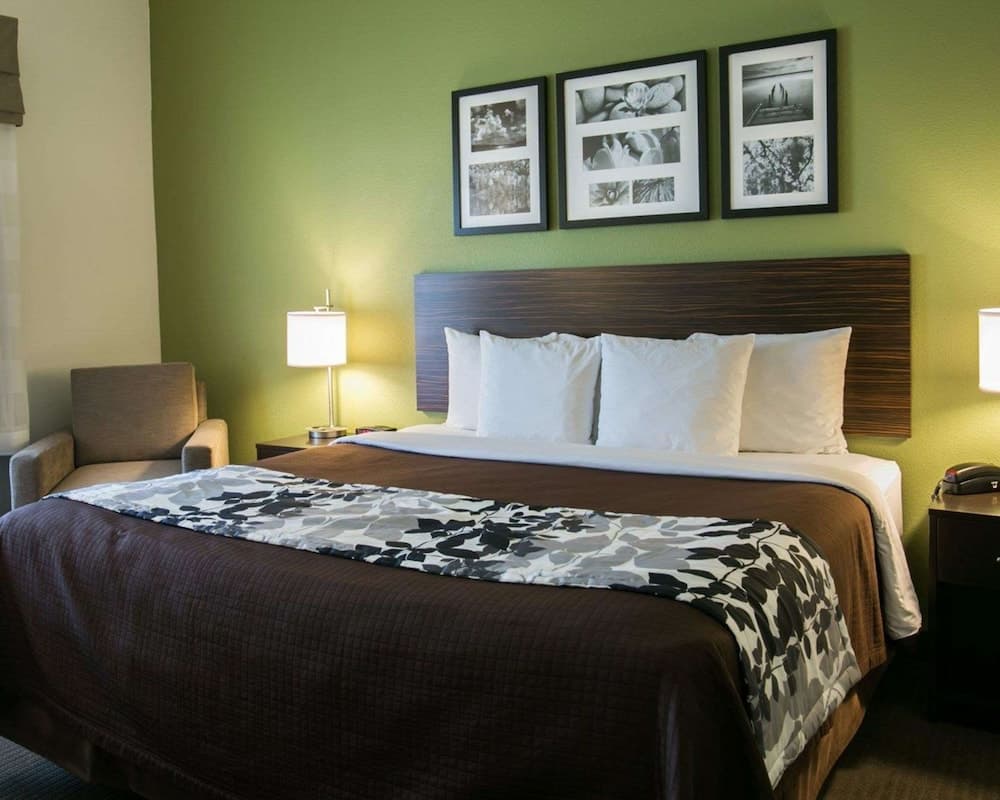 Sleep Inn & Suites Dripping Springs - Austin Area gallery photo in Dripping Springs, TX — image 63