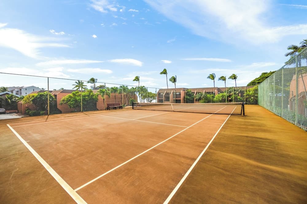Kuleana Club - 410 interior in Lahaina, HI — gallery photo 2