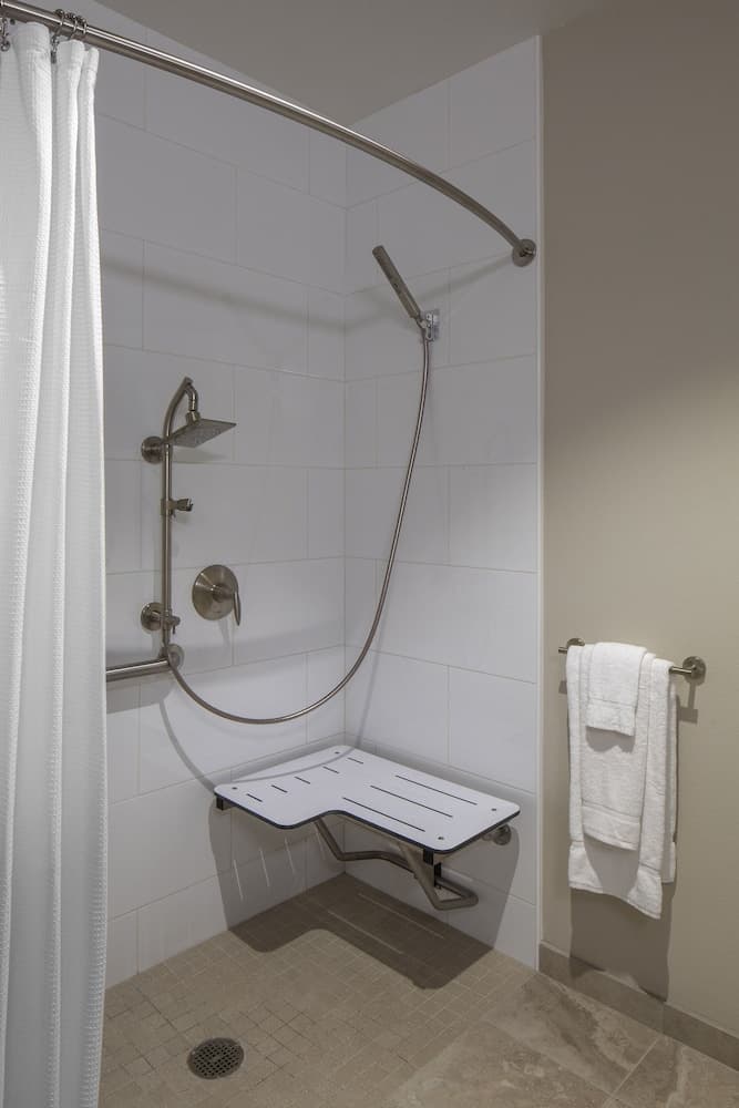 Art House Hotel and Suites gallery photo in Santa Rosa, CA — image 31