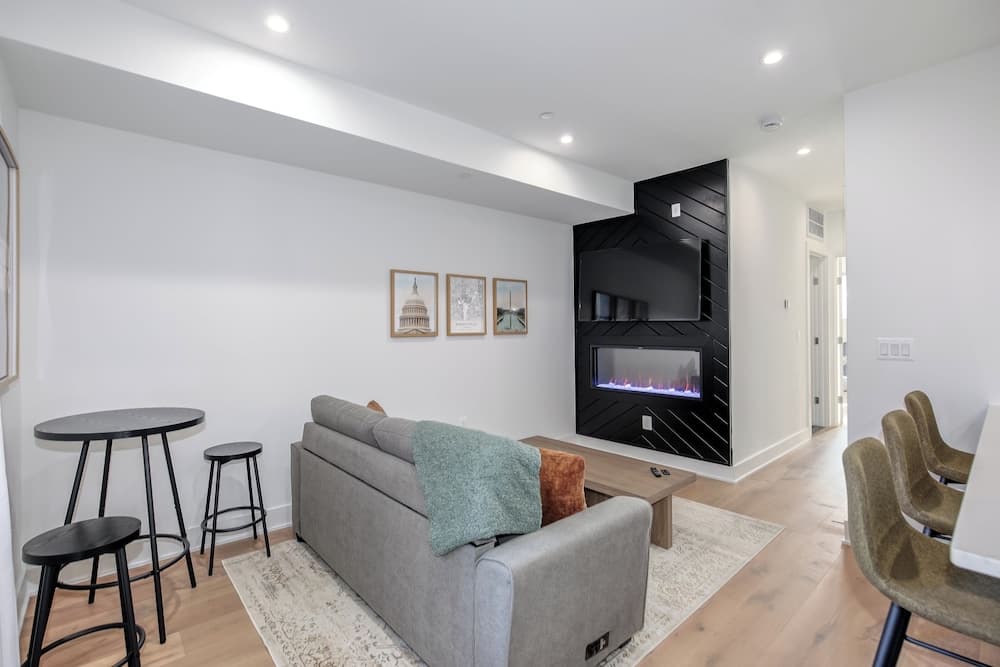 Capitol Hill Suites - Unit 9 property views in Washington, DC — gallery photo 3