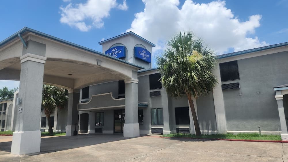 Capital O Fairway Inn - Baytown La Porte TX featured exterior or lobby in La Porte, TX — similar hotel