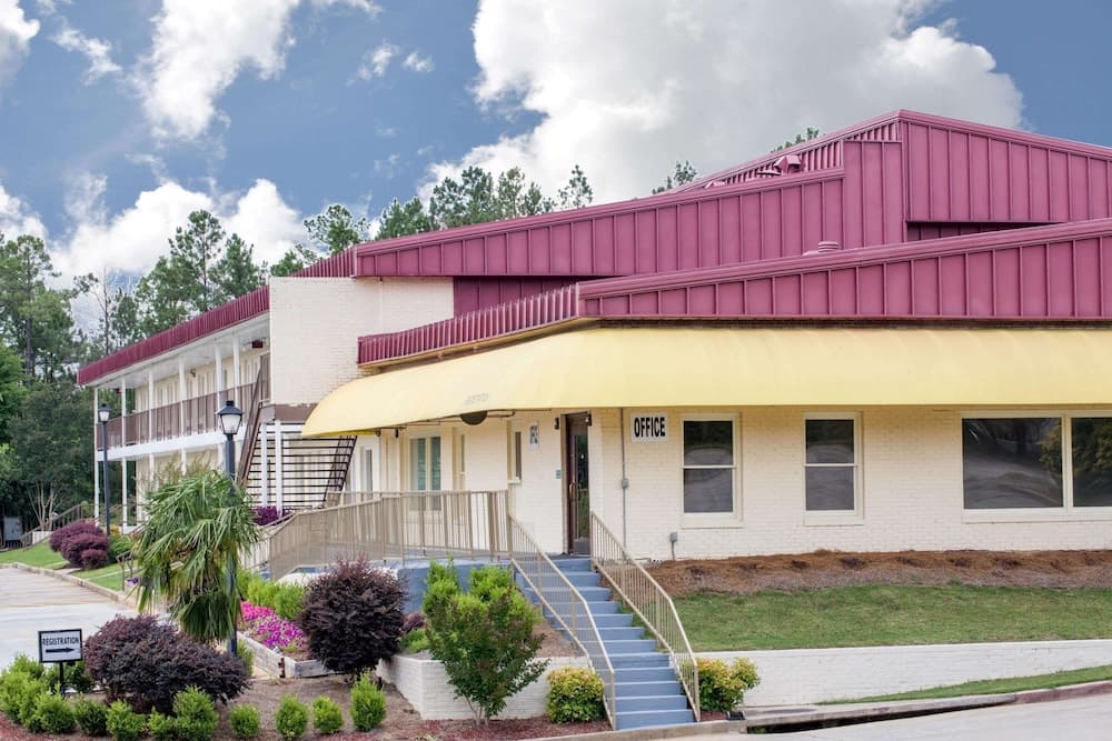 Days Inn by Wyndham Milledgeville — hotel in Milledgeville, Georgia