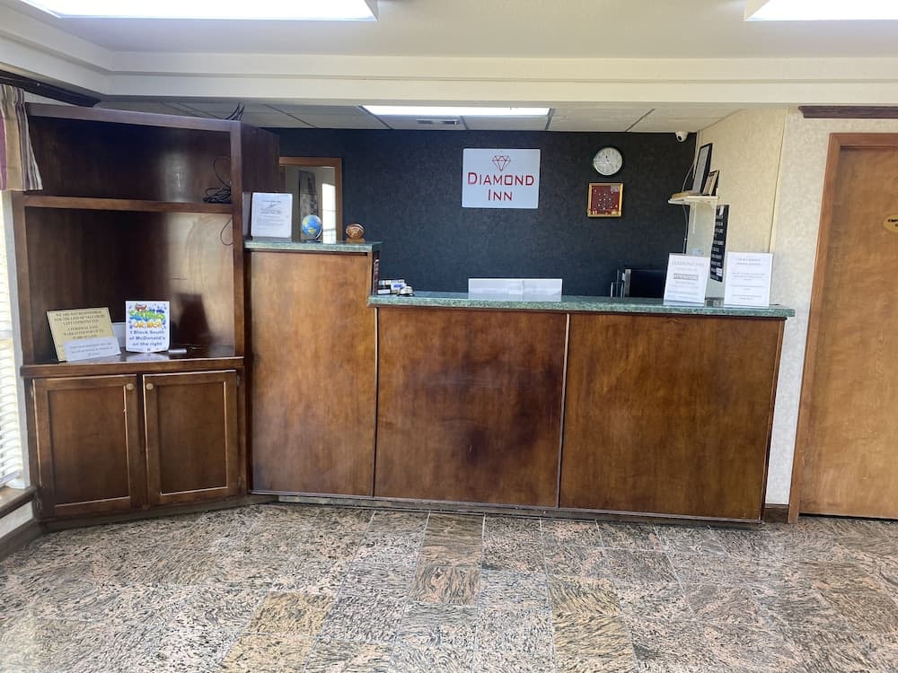 Diamond Inn interior in Forrest City, AR — gallery photo 2