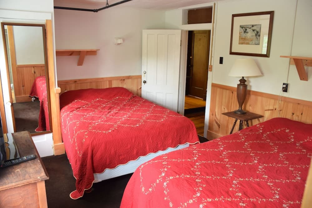 The Baseball Hotel gallery photo in Richfield Springs, NY — image 122