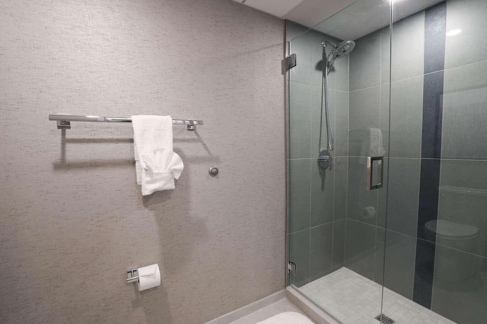 Radisson Plaza Hotel at Kalamazoo Center gallery photo in Kalamazoo, MI — image 16