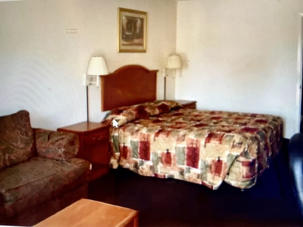 Cajun Inn property views in Shreveport, LA — gallery photo 3