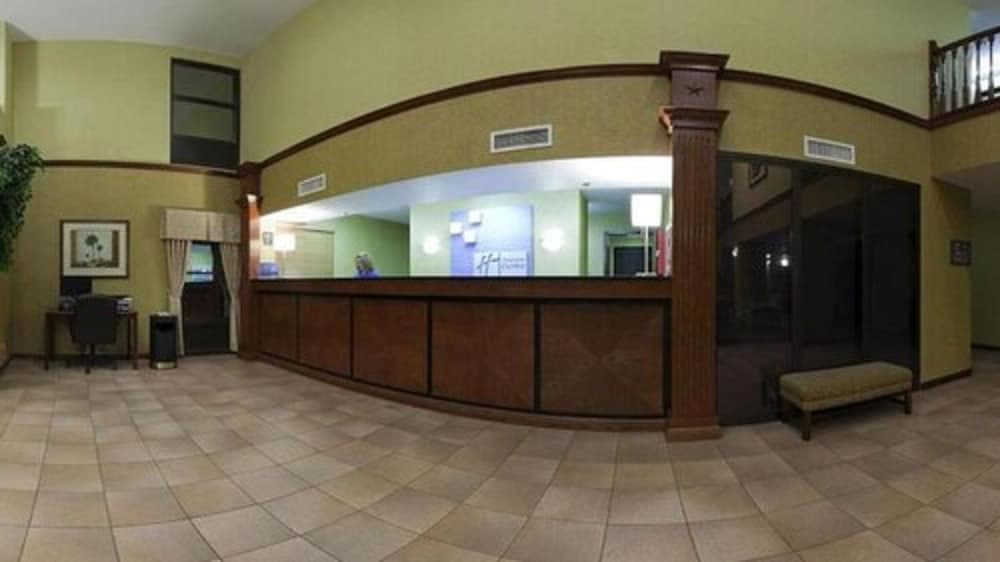 Holiday Inn Express Harlingen by IHG interior in Harlingen, TX — gallery photo 2