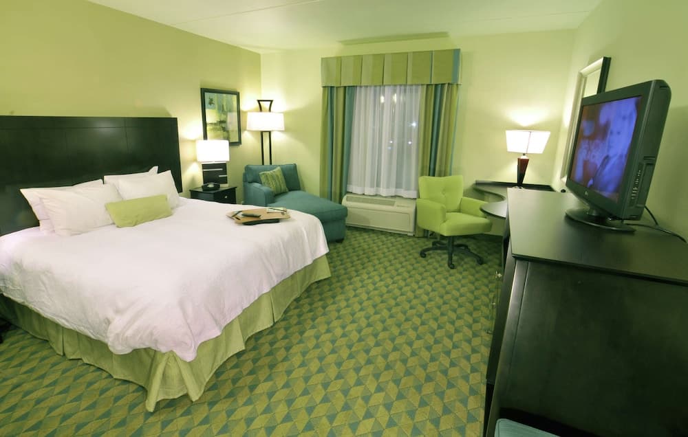Hampton Inn Gadsden/Attalla I-59 interior in Attalla, AL — gallery photo 2
