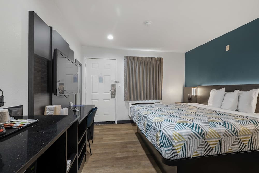 Studio 6 Suites Escondido, CA gallery photo in Escondido, CA — image 4