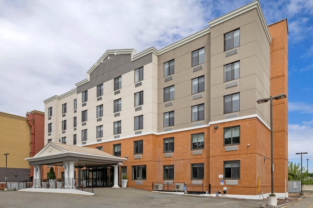Country Inn & Suites by Radisson, Staten Island gallery photo in Staten Island, NY — image 31