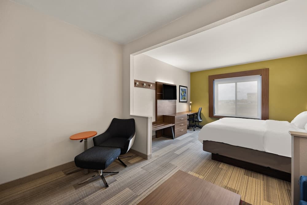 Holiday Inn Express Hotel & Suites Limon I-70 by IHG interior in Limon, CO — gallery photo 2