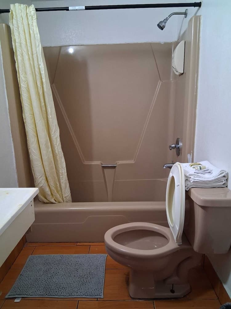 Hotel O Colonial Inn Brownsville Tx gallery photo in Brownsville, TX — image 14