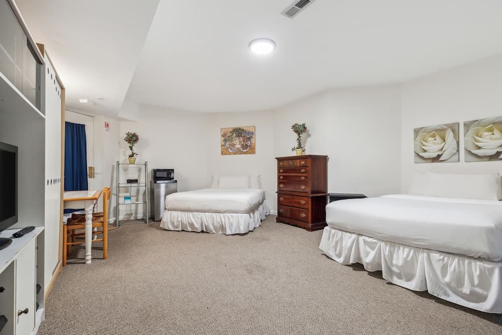 The Columbia Inn at Peralynna Manor gallery photo in Columbia, MD — image 104