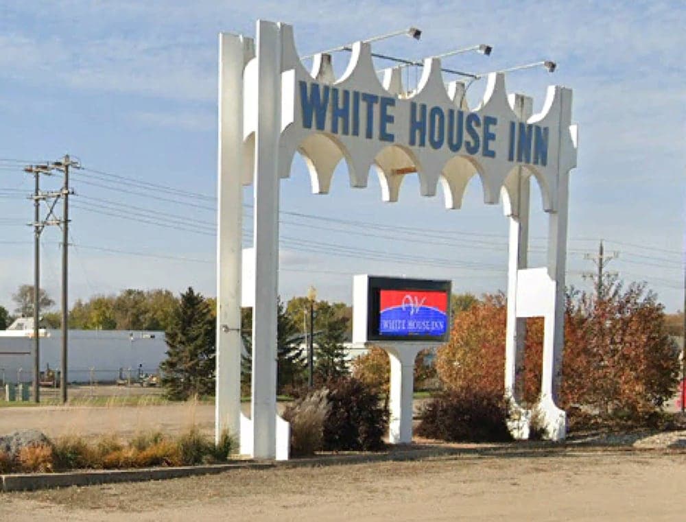 The White House Inn interior in Aberdeen, SD — gallery photo 2