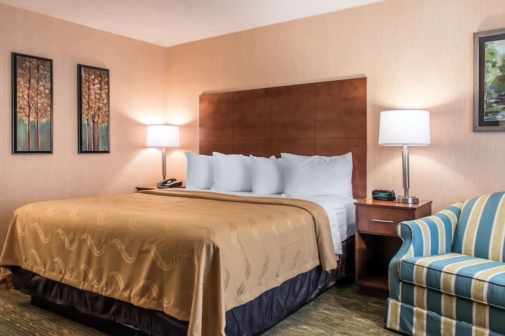 Quality Inn Bedford interior in Bedford, PA — gallery photo 2
