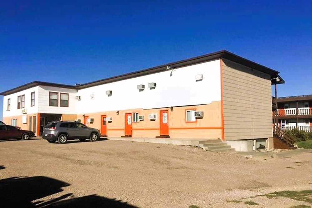 Love Hotels Kadoka by OYO at Badlands SD featured exterior or lobby in Kadoka, SD — similar hotel