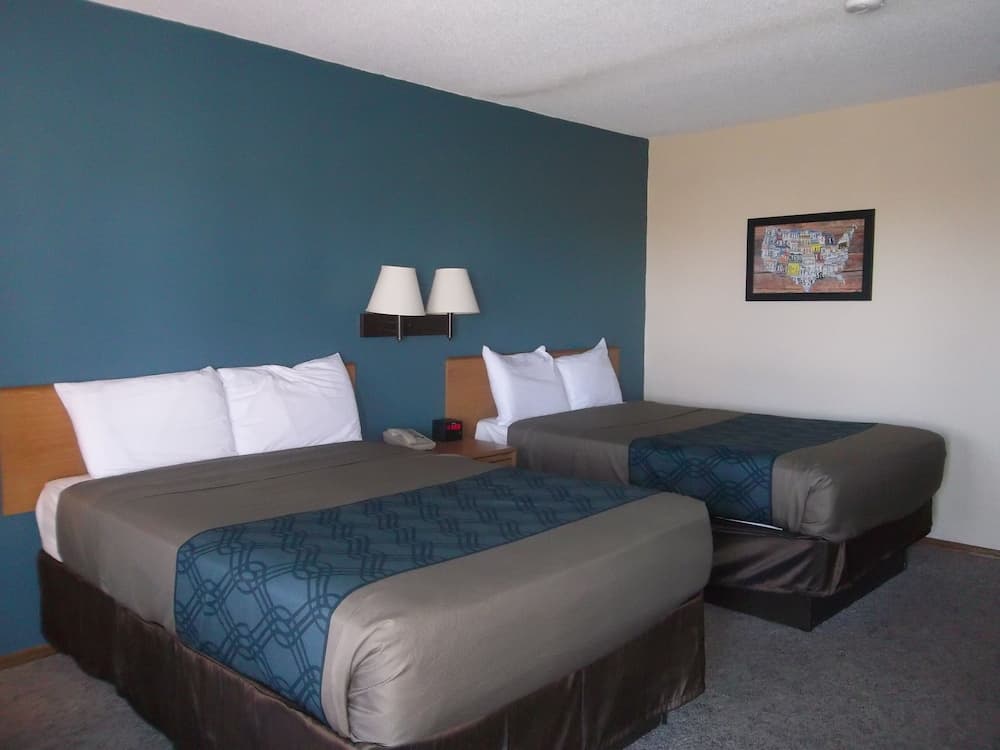 Econo Lodge Valley City property views in Valley City, ND — gallery photo 3