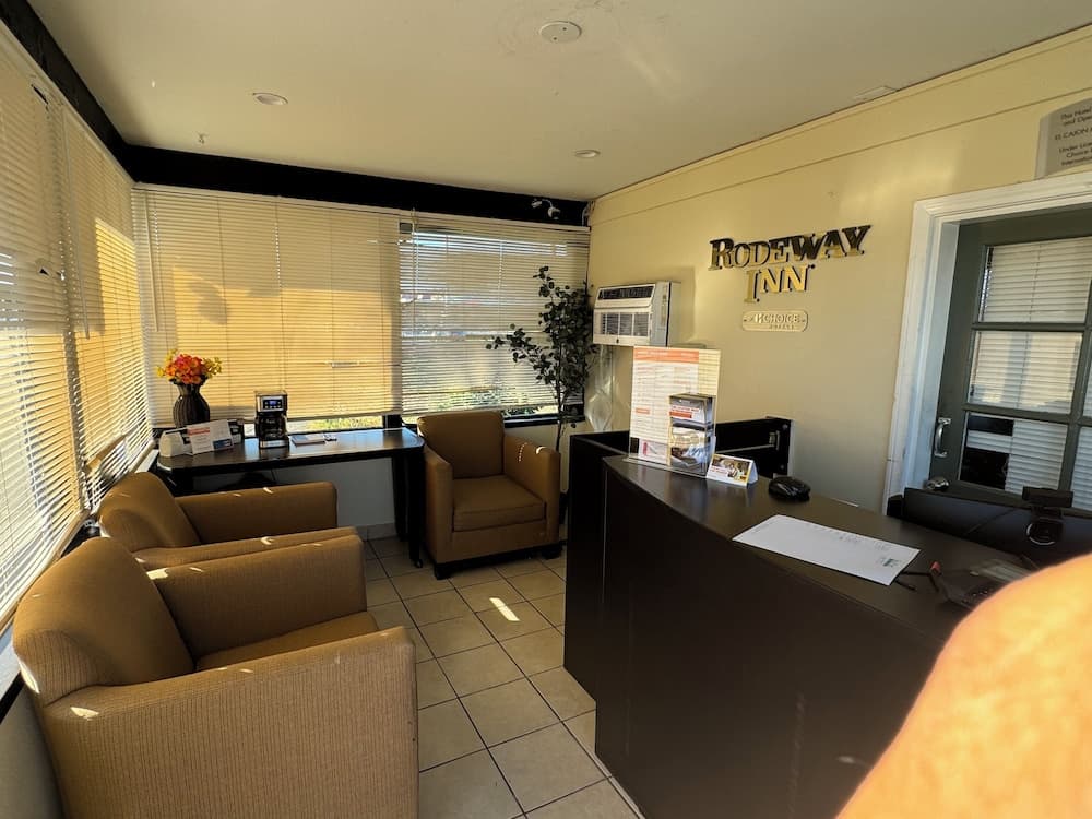 Rodeway Inn El Cajon - San Diego East interior in El Cajon, CA — gallery photo 2