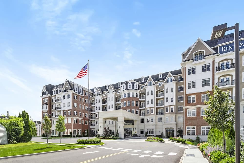The Vanderbilt Hotel Suites — hotel in Westbury, New York