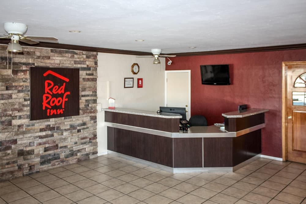Red Roof Inn Blythe interior in Blythe, CA — gallery photo 2