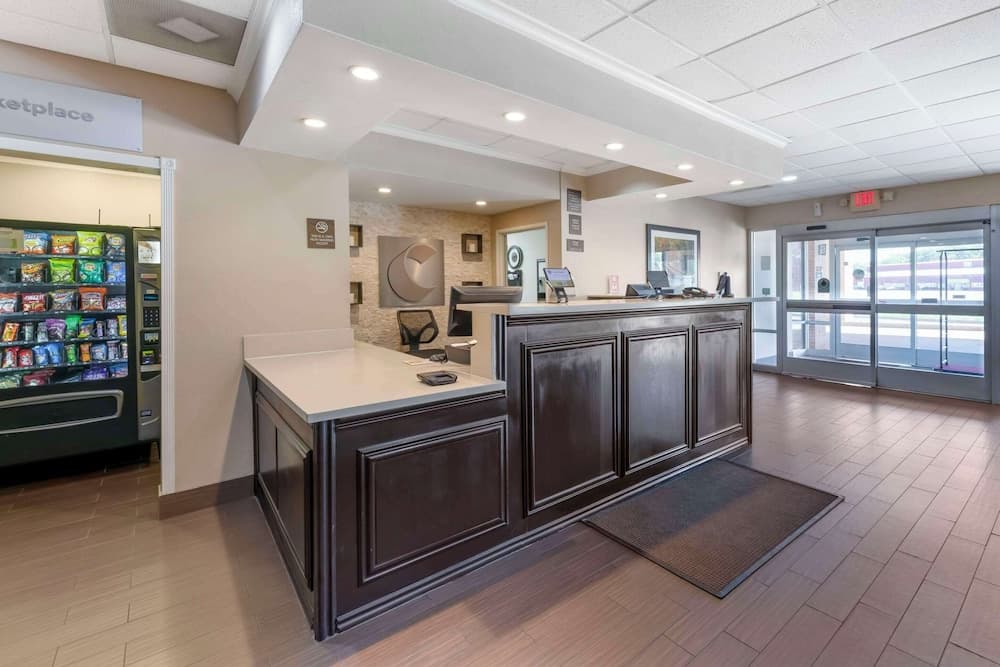 Comfort Inn & Suites Porter near Indiana Dunes interior in Chesterton, IN — gallery photo 2