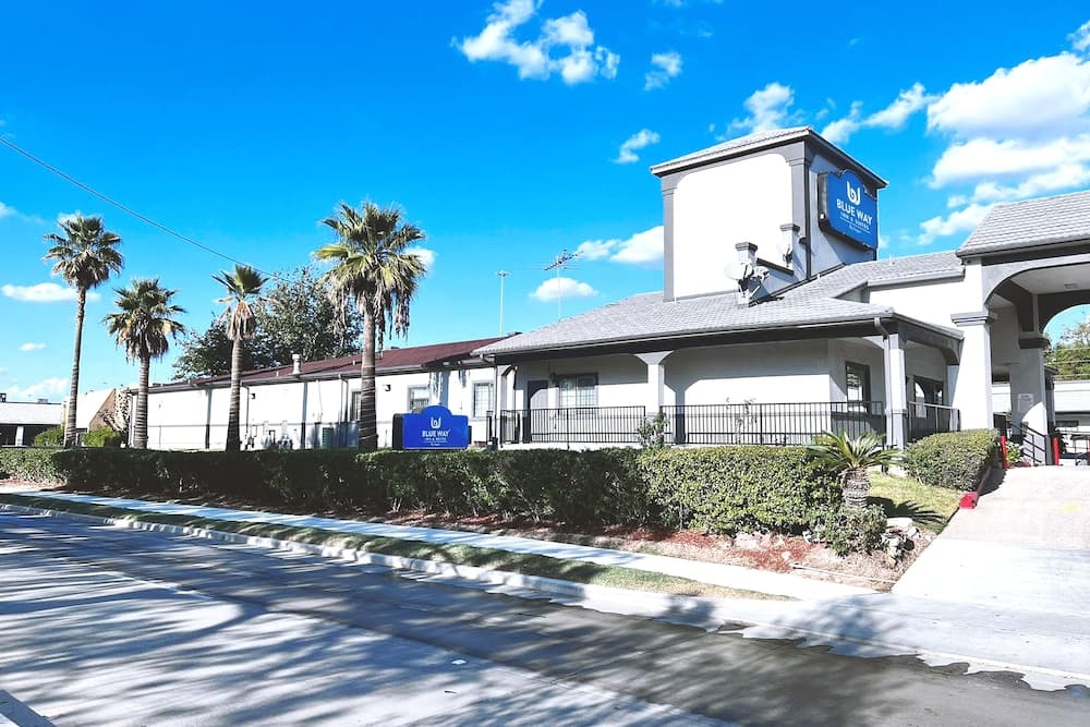 Blue Way Inn & Suites By Jasper Houston featured exterior or lobby in Houston, TX — similar hotel