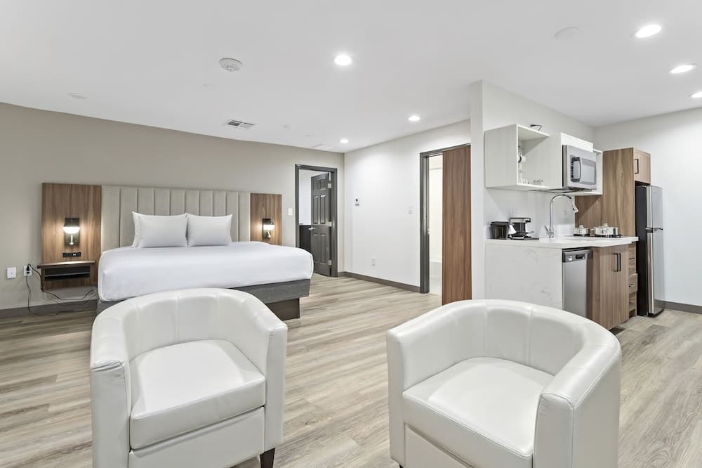 Baymont by Wyndham Beaumont gallery photo in Beaumont, TX — image 59